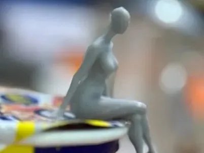 Female Cup Noodle Lid Holder