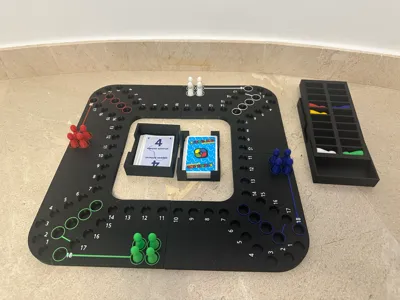 Keezen game 4 parts and 2 extra for 4/6 players.