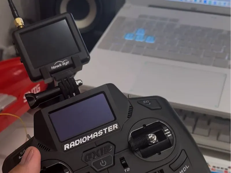Radiomaster GX12 小飞手屏幕支架