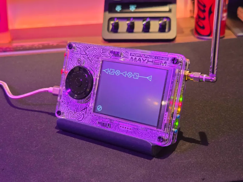 HackRF PortaPack H4M landscape stand