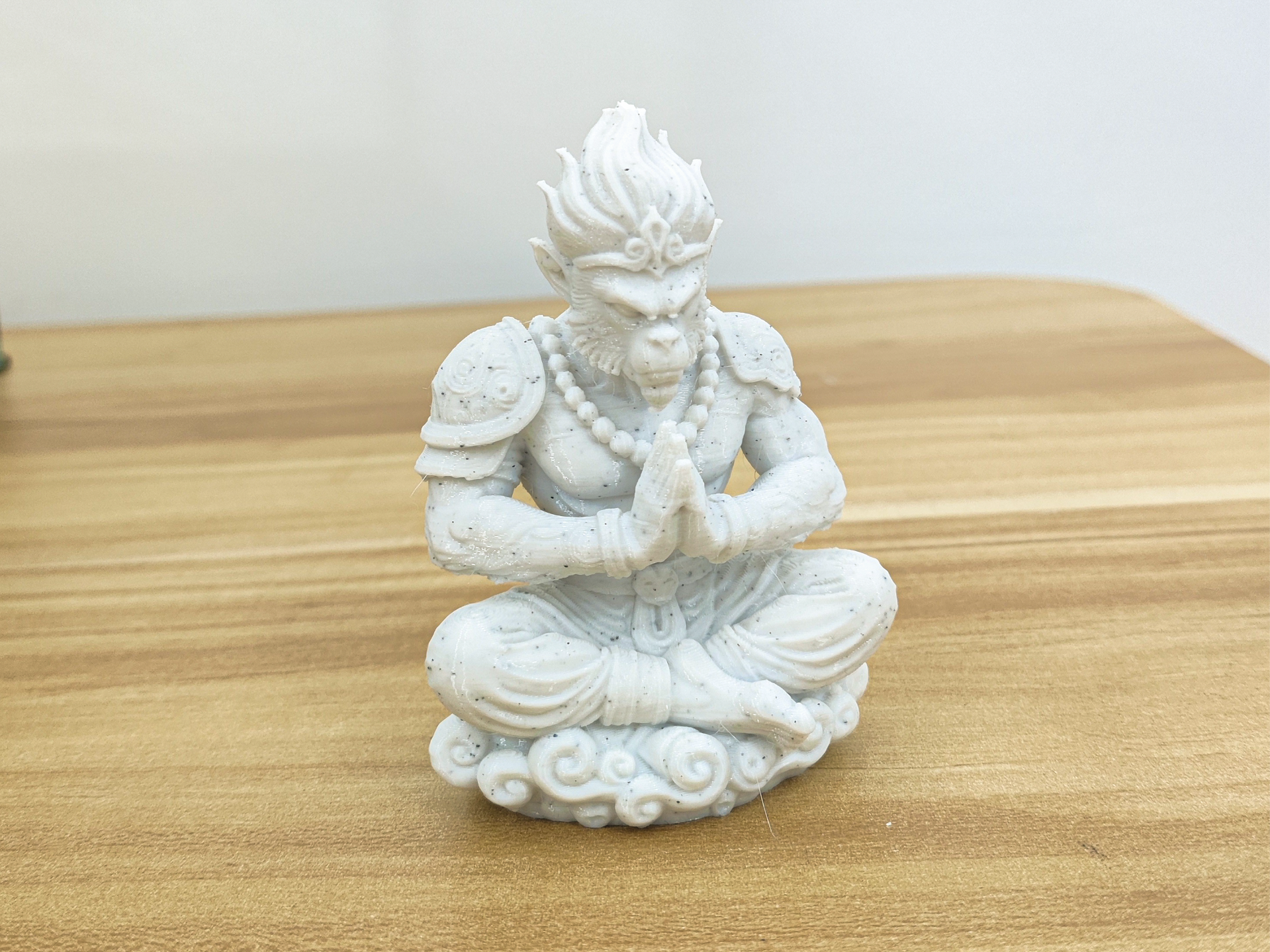 冥想猴神雕像