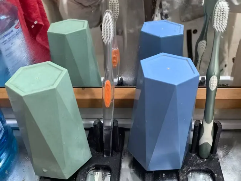 漱口杯沥水支撑架——普通牙刷版