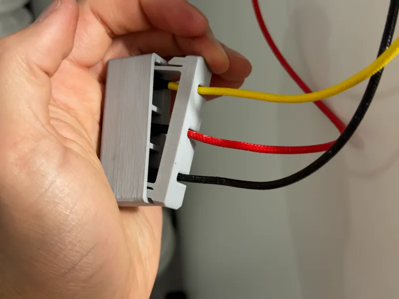 Live Wire Insulating Box
