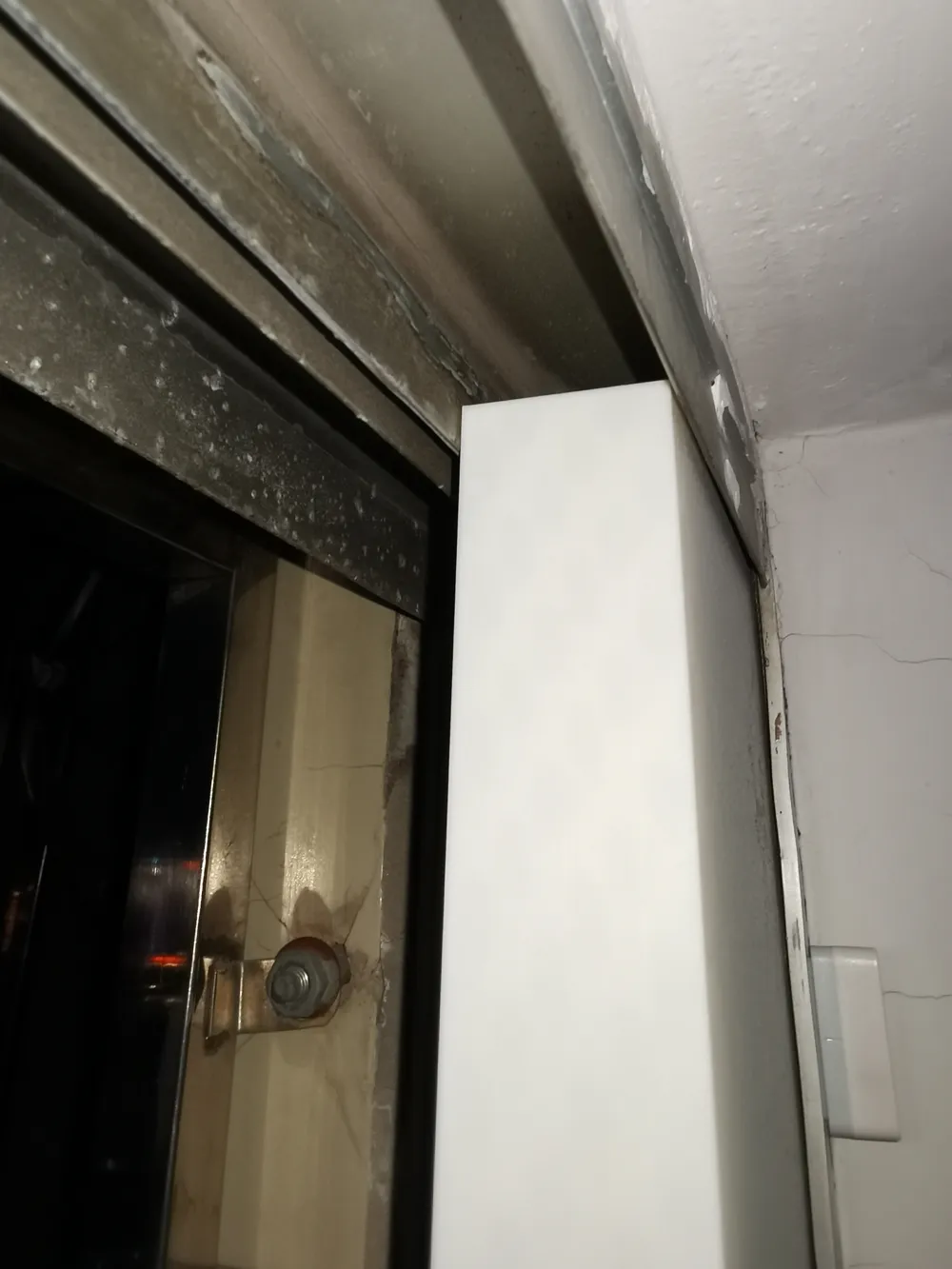 Sliding window exhaust baffle with backdraft damper by tonny.qiu ...