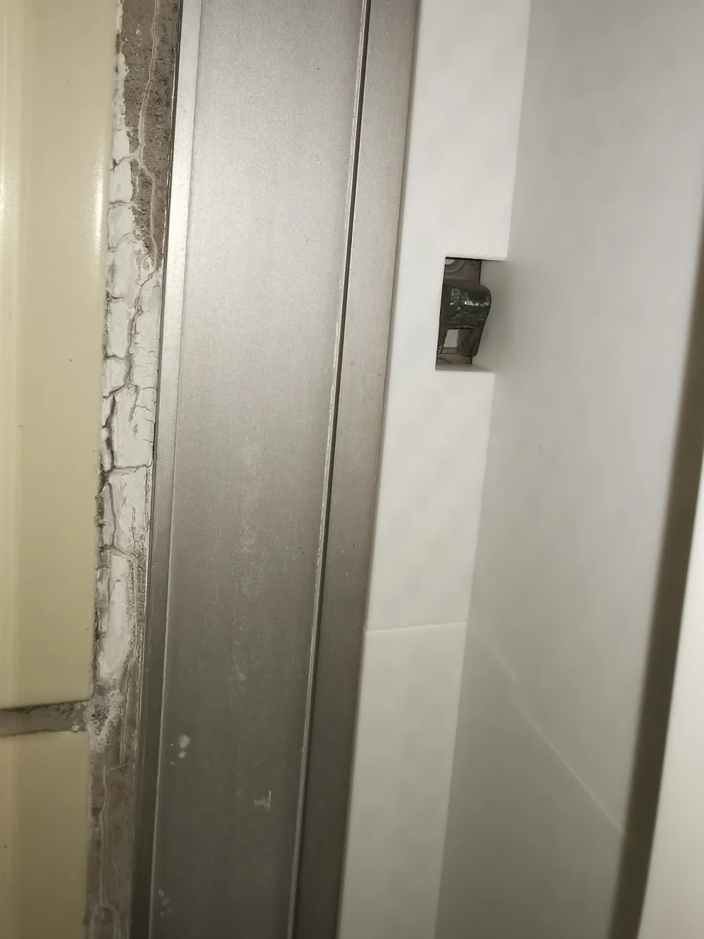 Sliding window exhaust baffle with backdraft damper by tonny.qiu ...