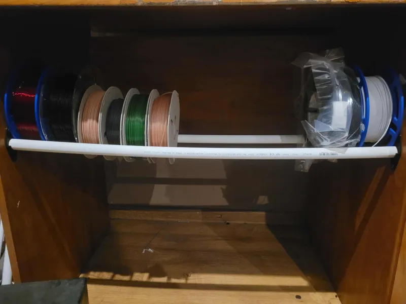 filament spool holder (Includes a .STEP file)