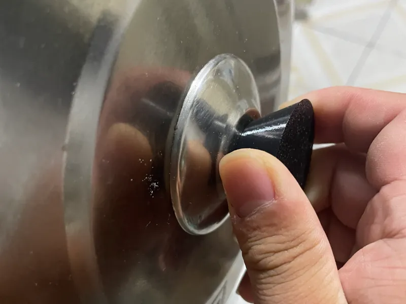 锅盖把手（需配合热熔螺母使用）