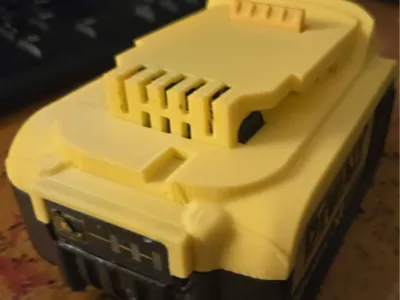 Dewalt DCB204 Battery Case Top