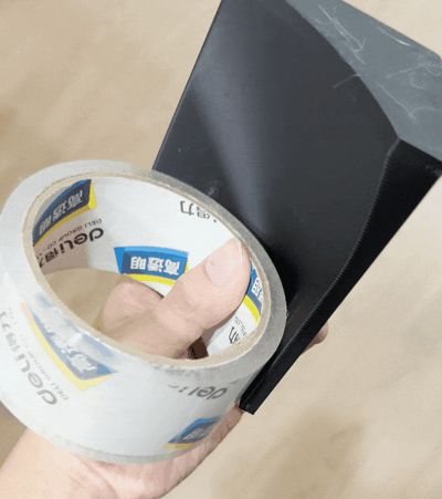 Easy-to-use sliding R-angle gauge