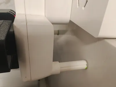 Multi-outlet socket support leg