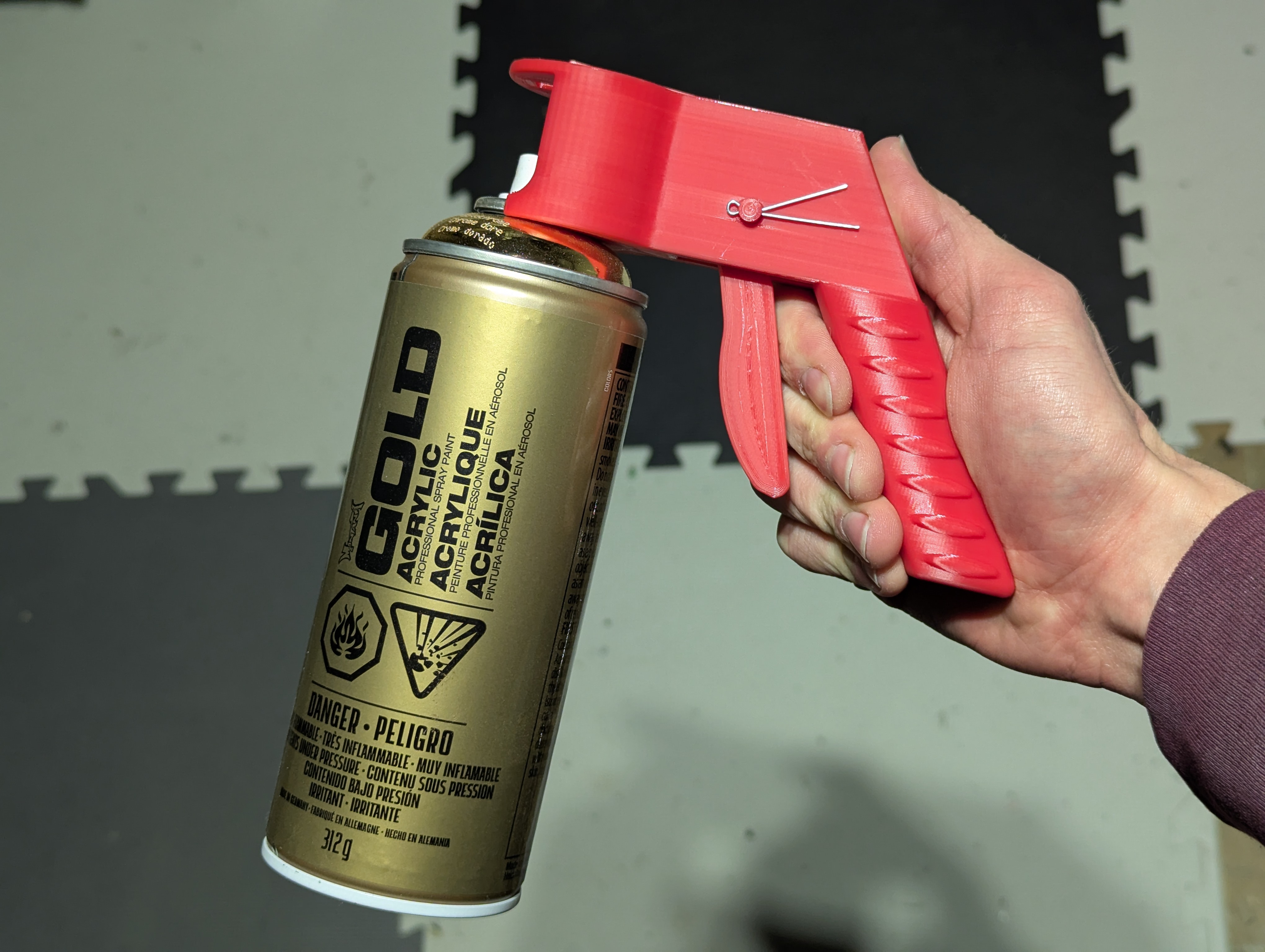 Spray Can Handle with Replaceable Trigger