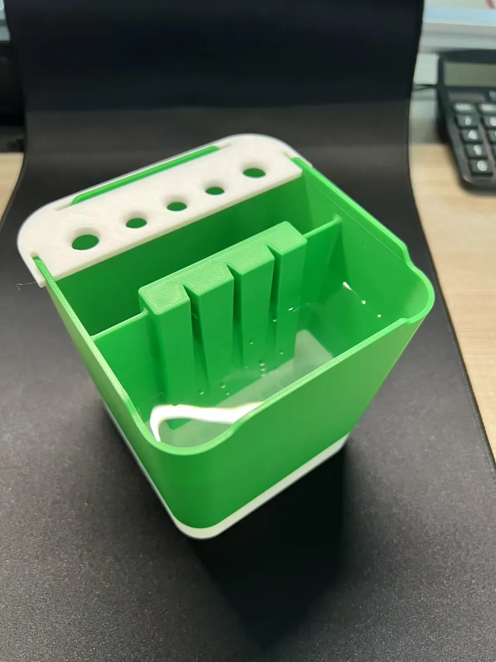 洗笔桶 - 免费 3D 打印模型 - MakerWorld