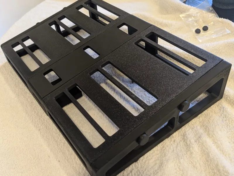 pedalhaus: a 3D-printed Guitar Pedalboard