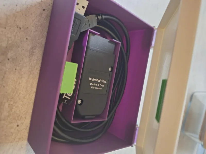 VCDS box