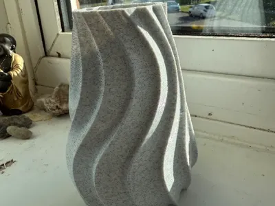 Sealed Twisted Vase Art.
