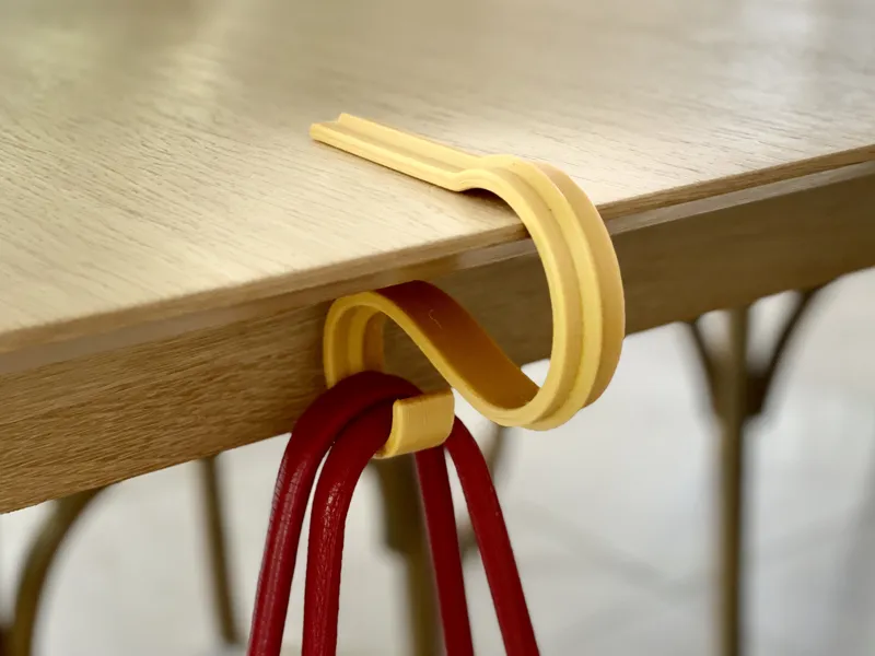 CURVE bag hanger