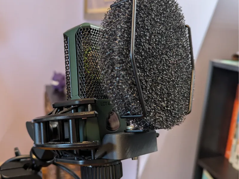 Pop filter mount for LCT 440 mic
