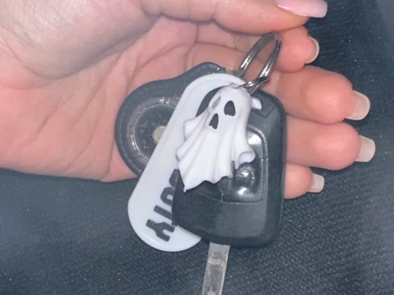Ghost Keychain – Spooky 