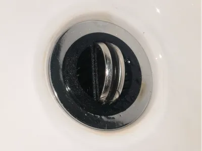 Sink drain strainer