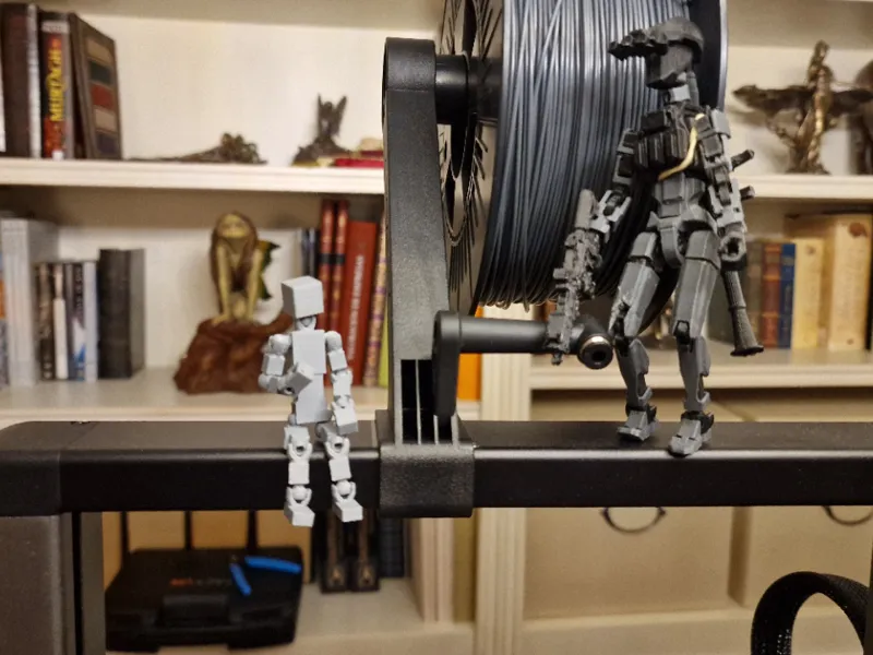 MG figura articulada