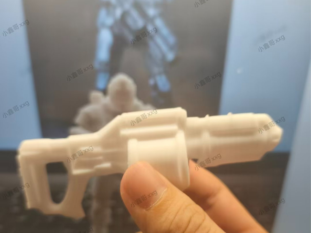 机甲榴弹炮榴弹枪模型（出自地铁逃生）不可发射