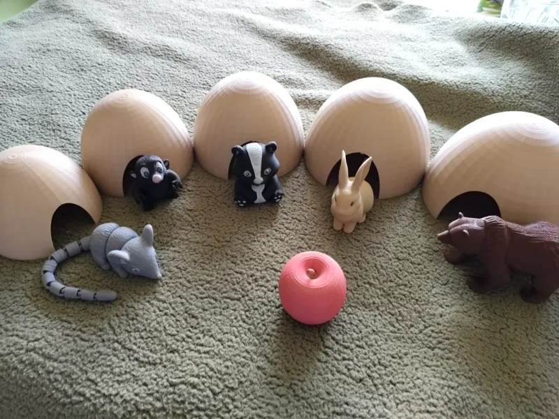 holletjes kleine muis zoekt een muis