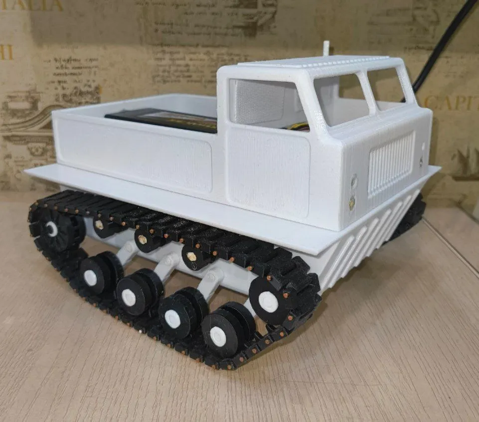 Tracked all-terrain vehicle - Free 3D Print Model - MakerWorld