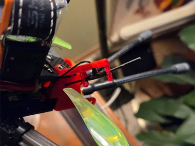 Angled ELRS antenna
