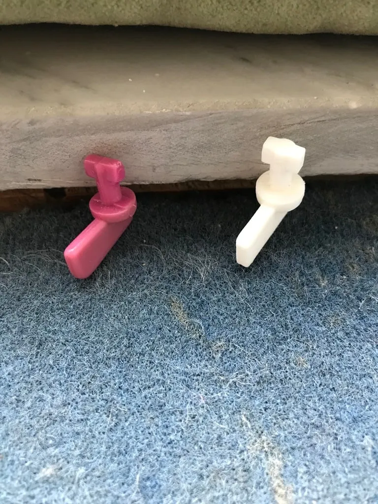 Cat / Animal carrier replacement clip