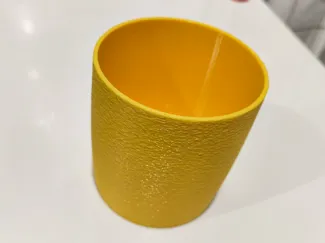 一个杯子/口杯/漱口杯/塑料杯