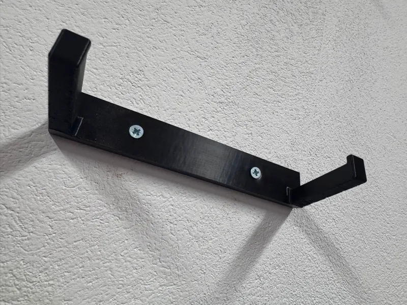 wall hanger for paintball markers