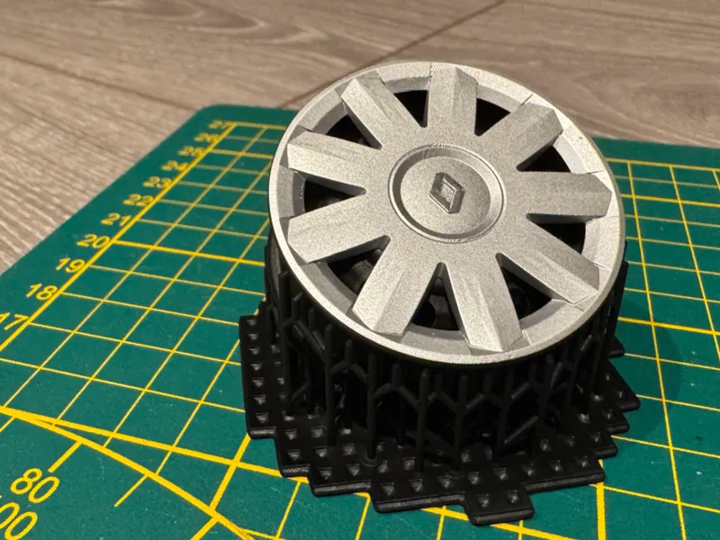 Renault Steel wheel with cover