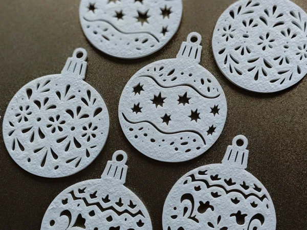 Set de boules de Noël filigranes