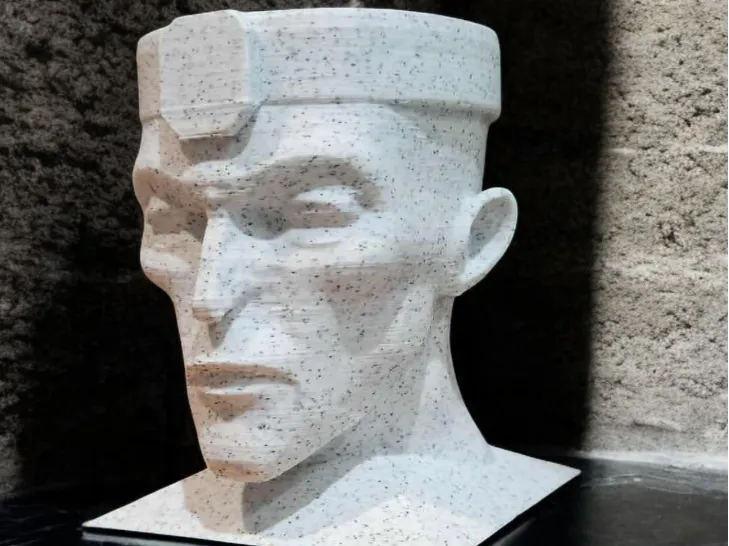 Pharaoh pen holder / flowerpot