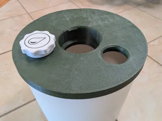 Hydro Tower Universal Set-On Bucket Lid
