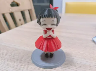红裙子小女孩