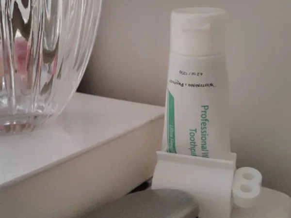 Presse-tube de dentifrice V2