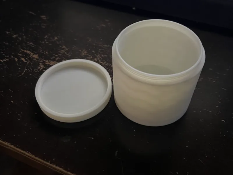 Seamless threaded jar