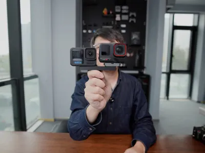 Action camera comparison mount