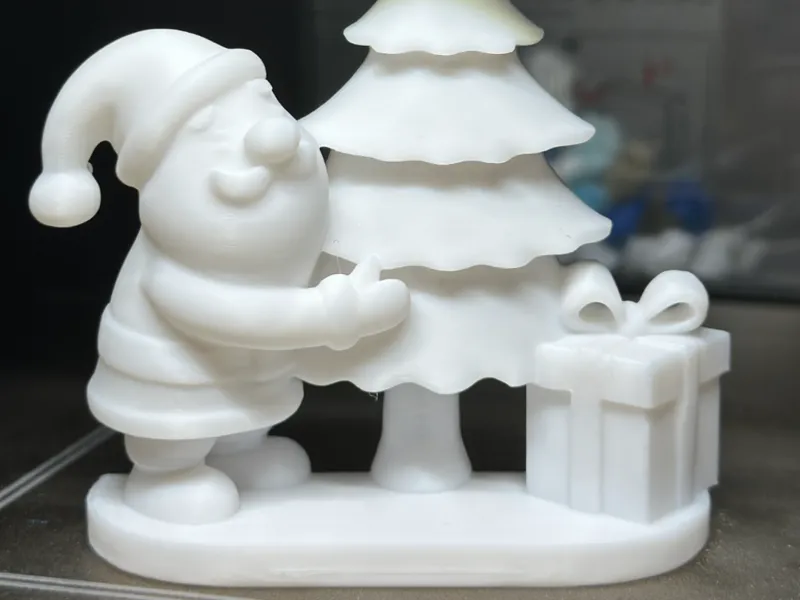 Holiday 3D Scene – Santa, Tree & Gift