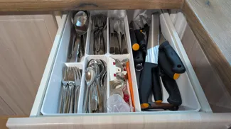 Cutlery organizer