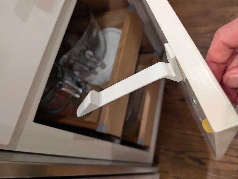 cabinet child lock, right hinge, command strip