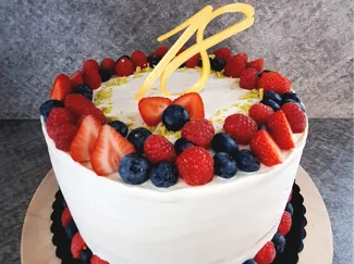 Money box cake