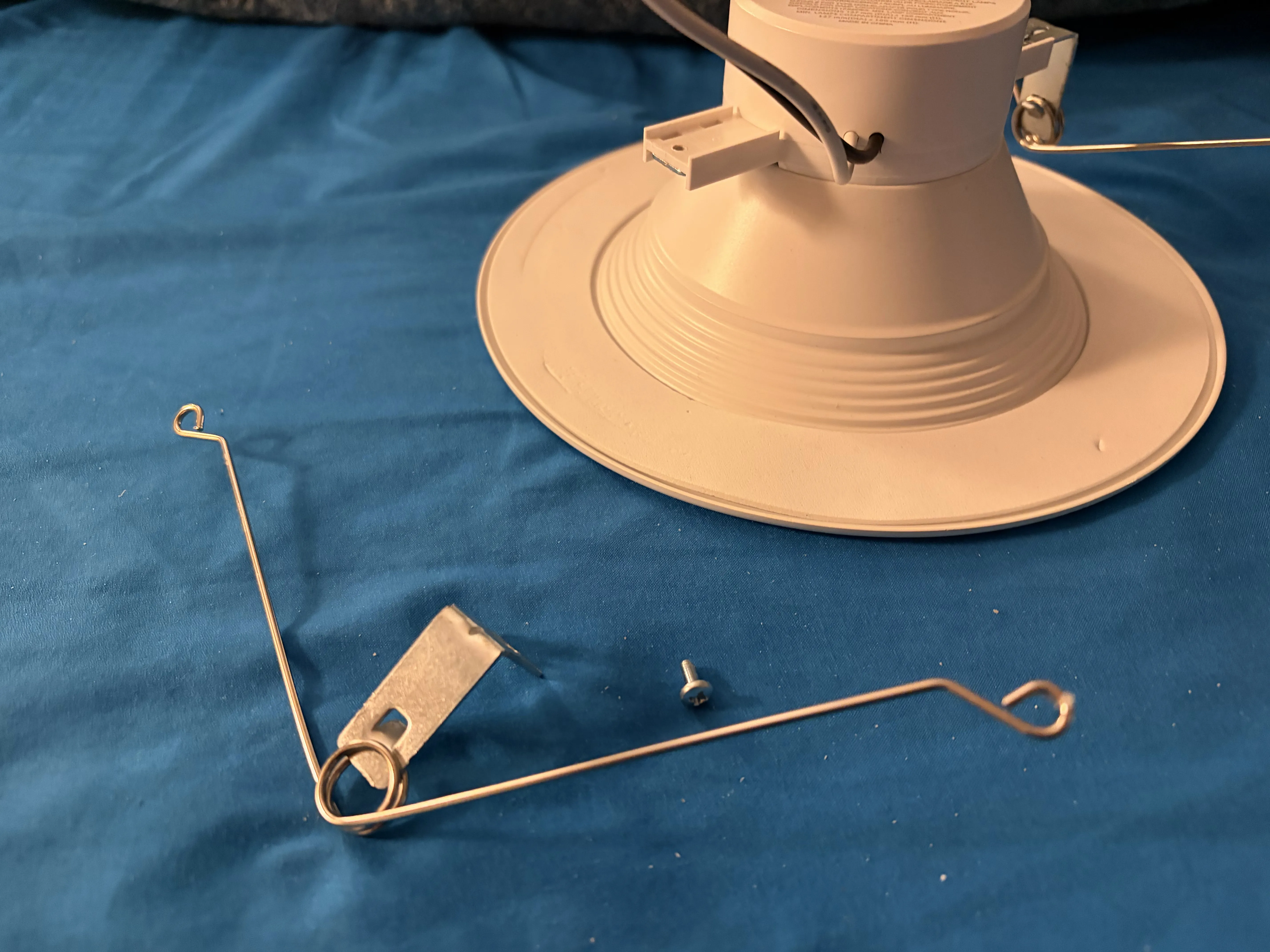 6 inch to 4 inch Ceiling Can Light Hole Adapter - Free 3D Print Model ...