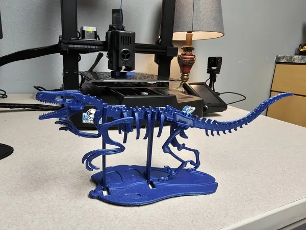https://makerworld.bblmw.com/makerworld/model/DSM00000001983550/design/2025-11-11_fqwummr342aic_velociraptorassembled.jpg