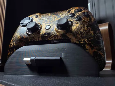 Scuf Envision Pro Stand W/ Dongle Cutout