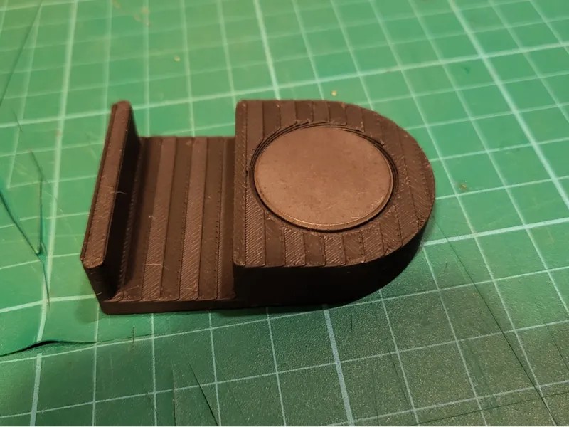 Universal Magnetic Cable Holder