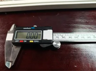 华丰巨箭 HF-8631215 游标卡尺 电池盖子