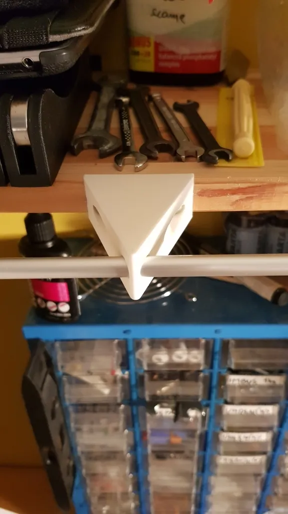 Hanger rod holder / bracket