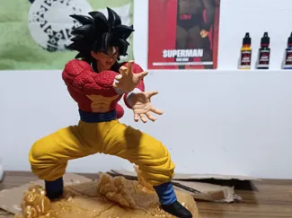 Goku ssj4 statua